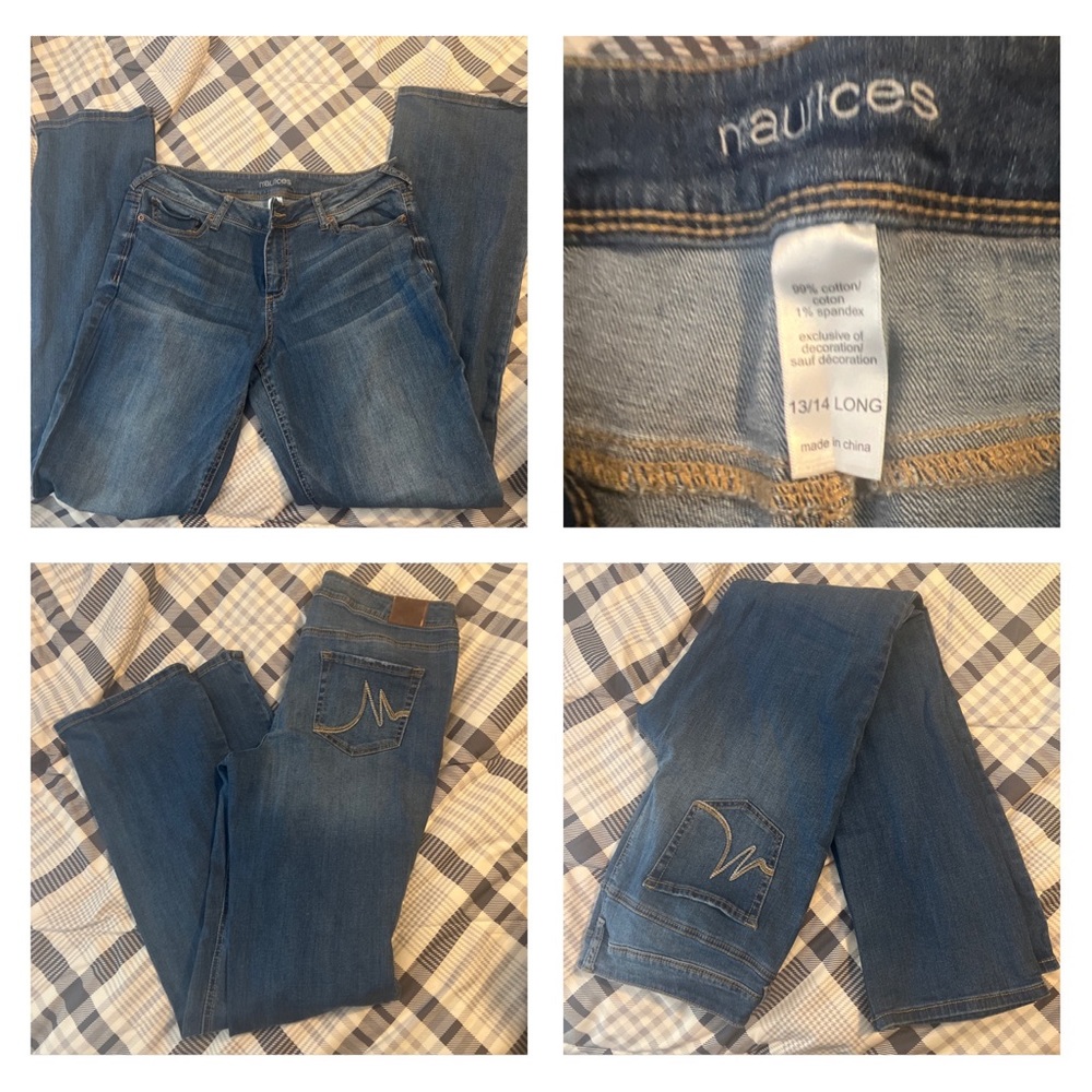 2 pair of Maurice’s women’s jeans size 13/14 long.